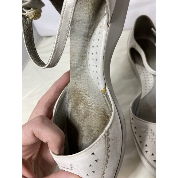 Rockport Women's White Color  Leather Mary Jane Flats  Size 7 Narrow - Picture 7 of 9